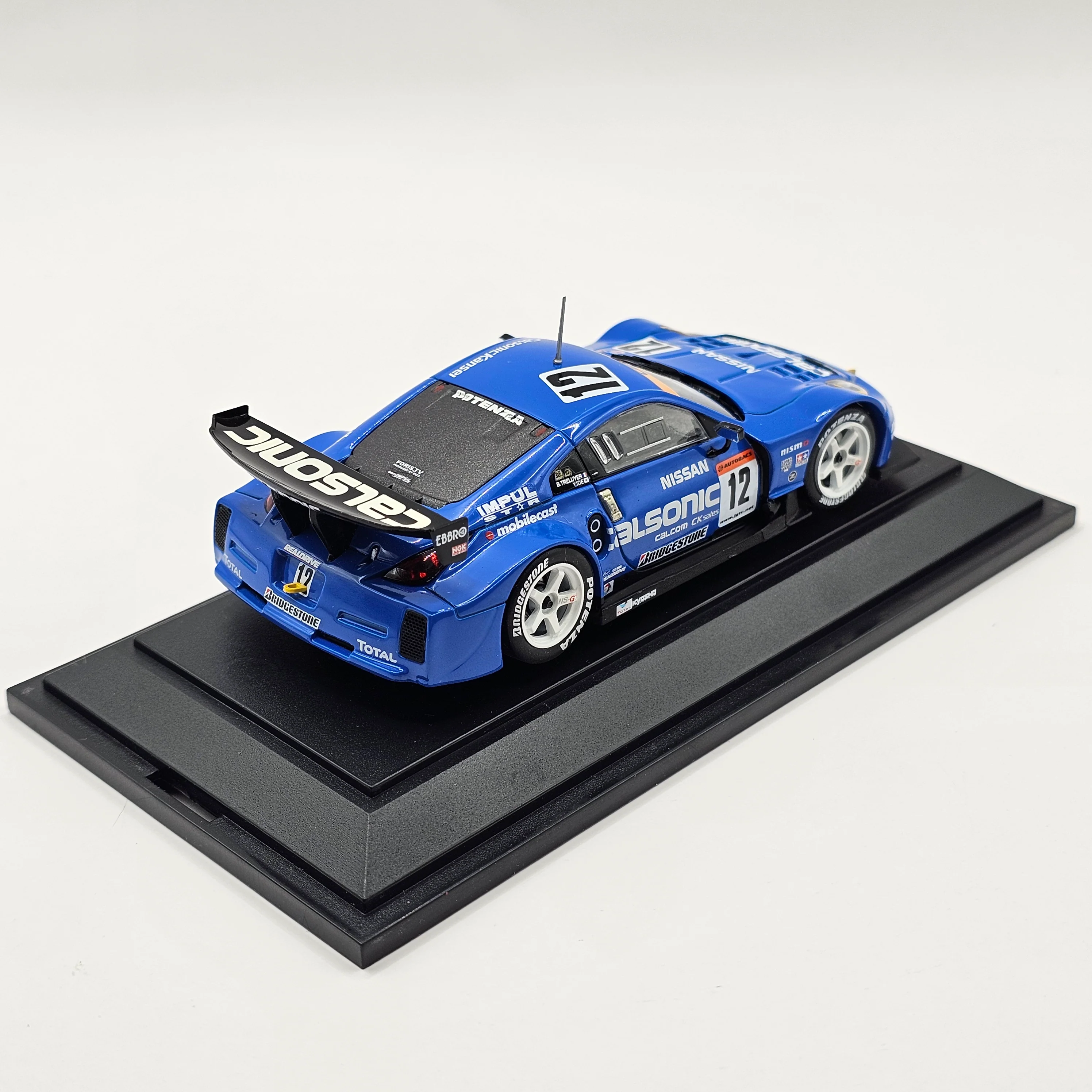 EBBRO Nissan Z No. 12 Calsonic Impul Late Version Super GT GT500 2004 1/43 Scale - Image 5