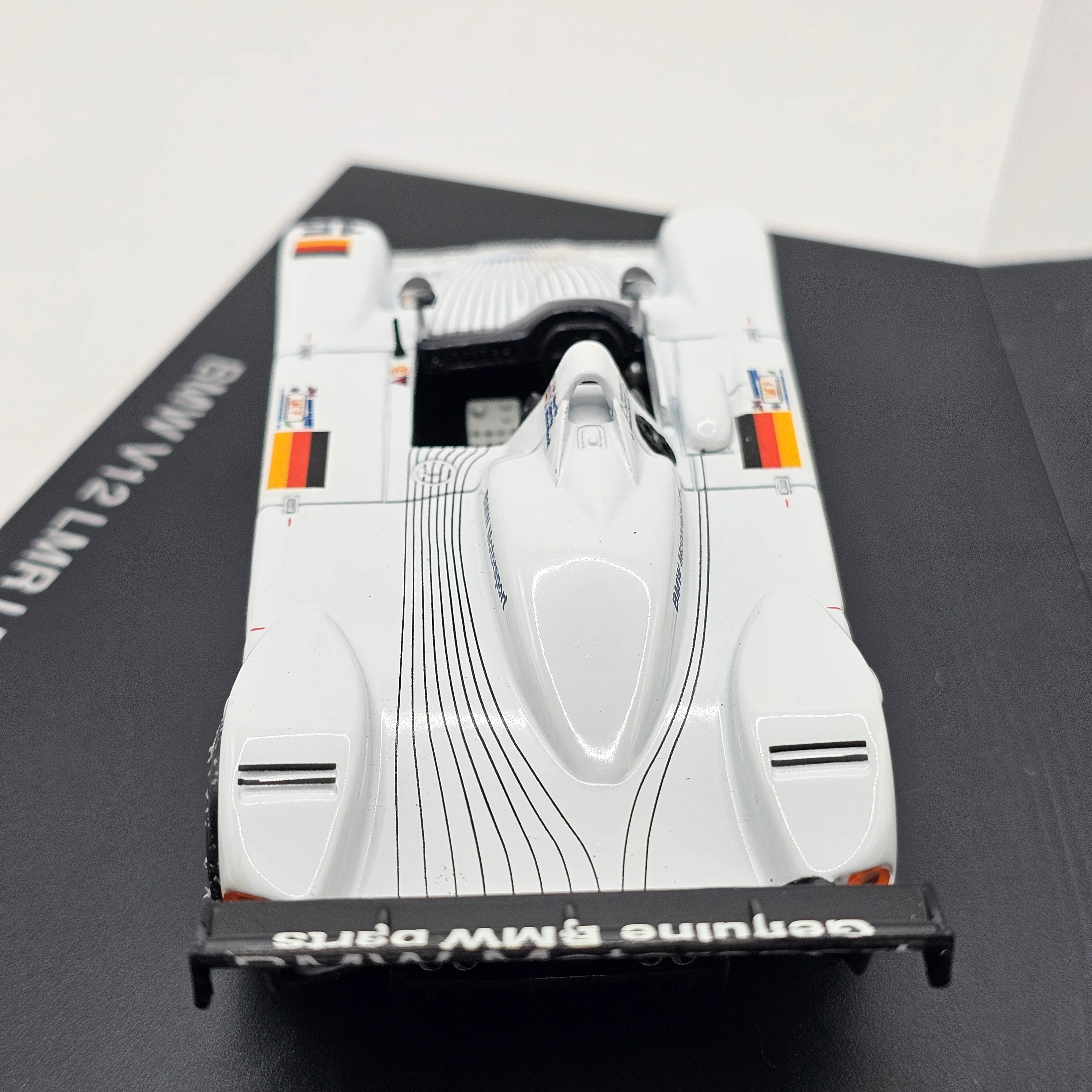 Revell Premium BMW V12 LMR #15 Le Mans 1999 Winner 1/43 Scale - Image 4