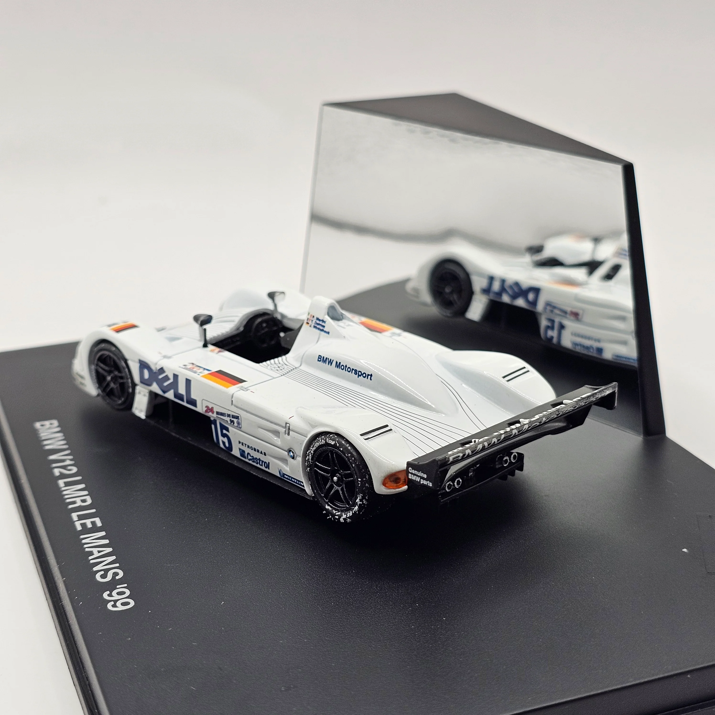 Revell Premium BMW V12 LMR #15 Le Mans 1999 Winner 1/43 Scale - Image 5
