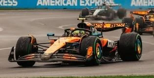 Spark McLaren MCL39 #4 Lando Norris Australian GP 2025 Winner 1/18 Scale 18S1009 - Image 3
